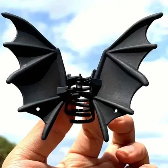 Halloween Themed Bat Hair Clip - Picture 4 of 6